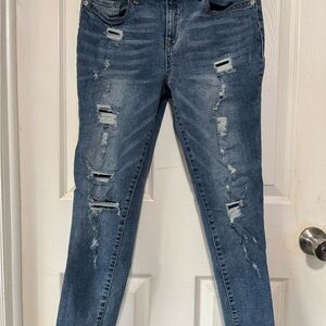 BONGO Distressed Ankle Biter Skinny Jeans Size 10